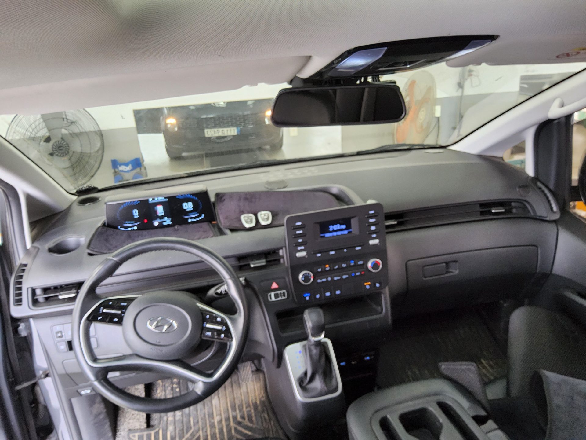 Hyundai Staria 2022 - Image 10