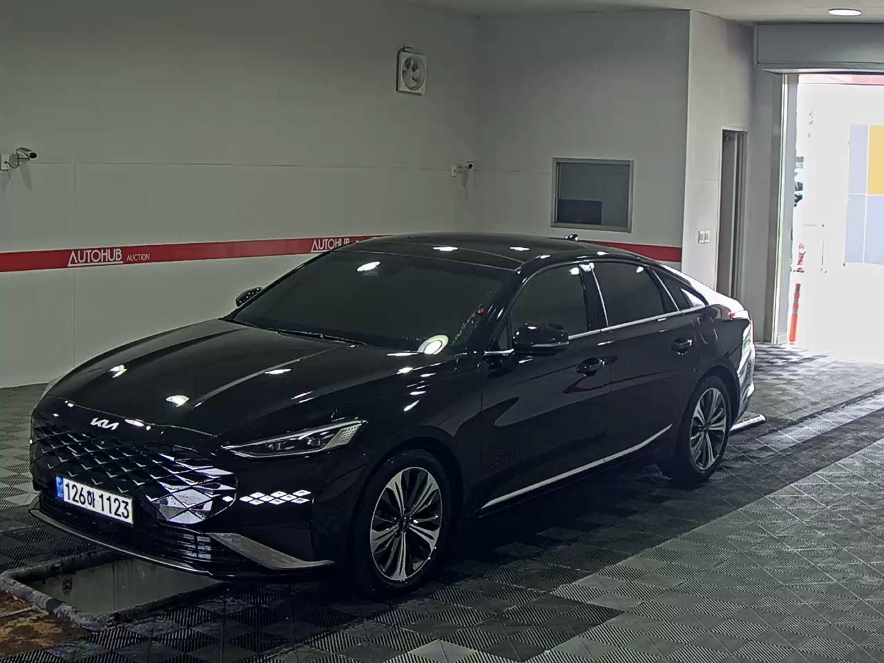Kia K8