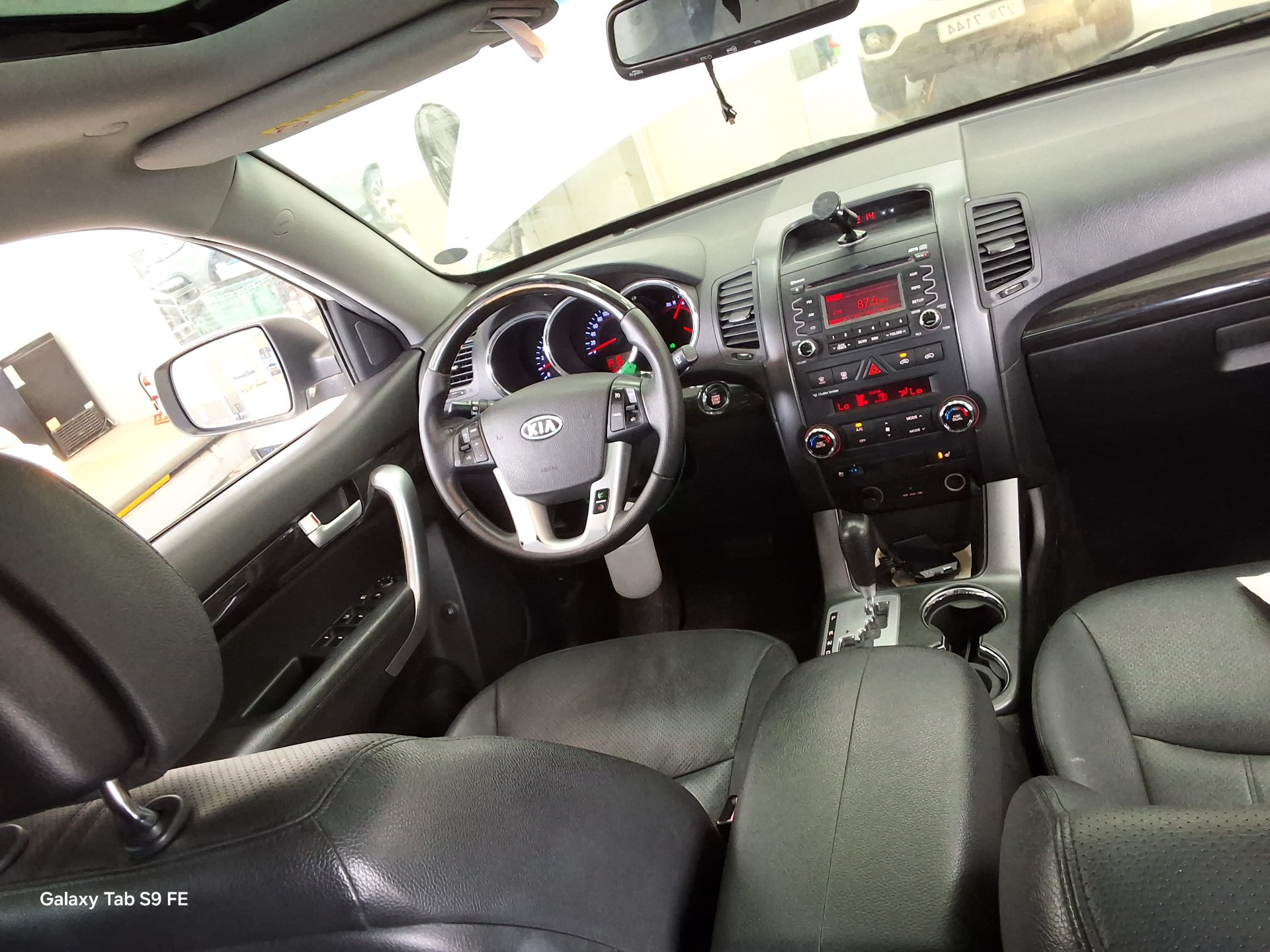 Kia Sorento 2011 - Image 10