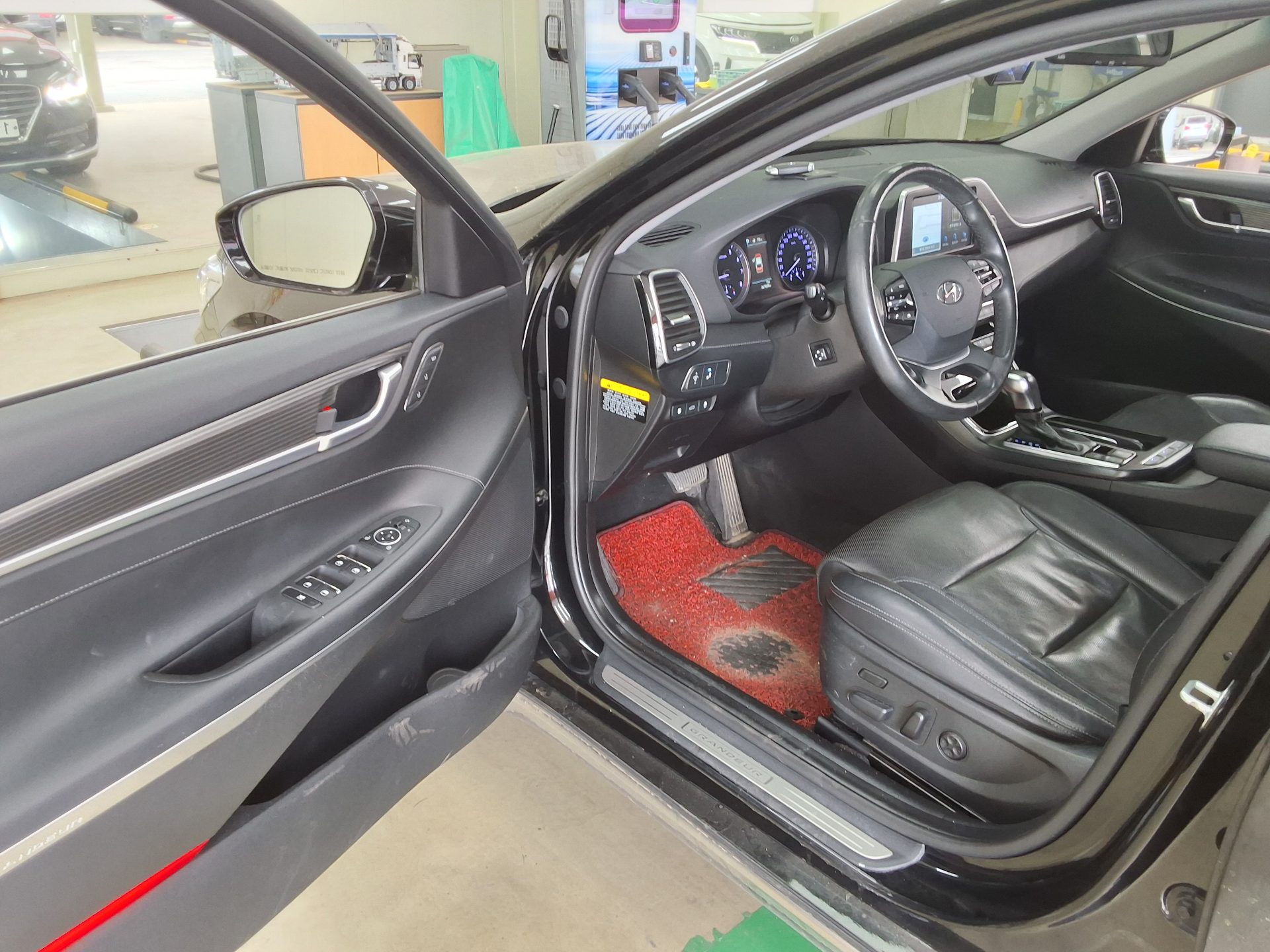 هيونداي جرانجر 2017 - صورة 9