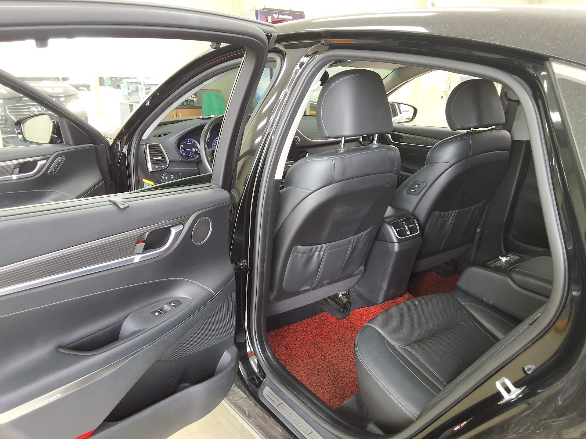 هيونداي جرانجر 2017 - صورة 11