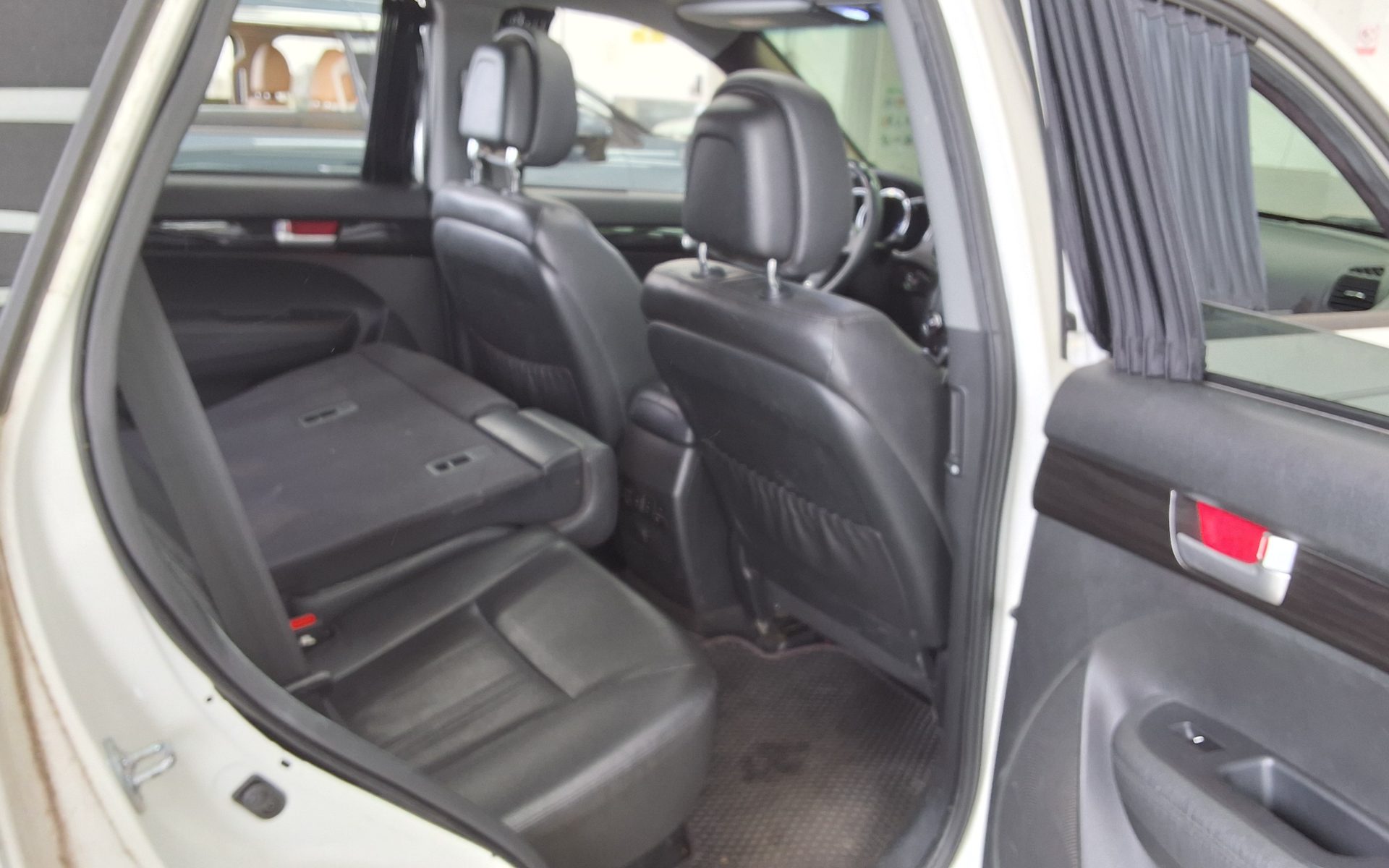 Kia Sorento 2011 - Image 12