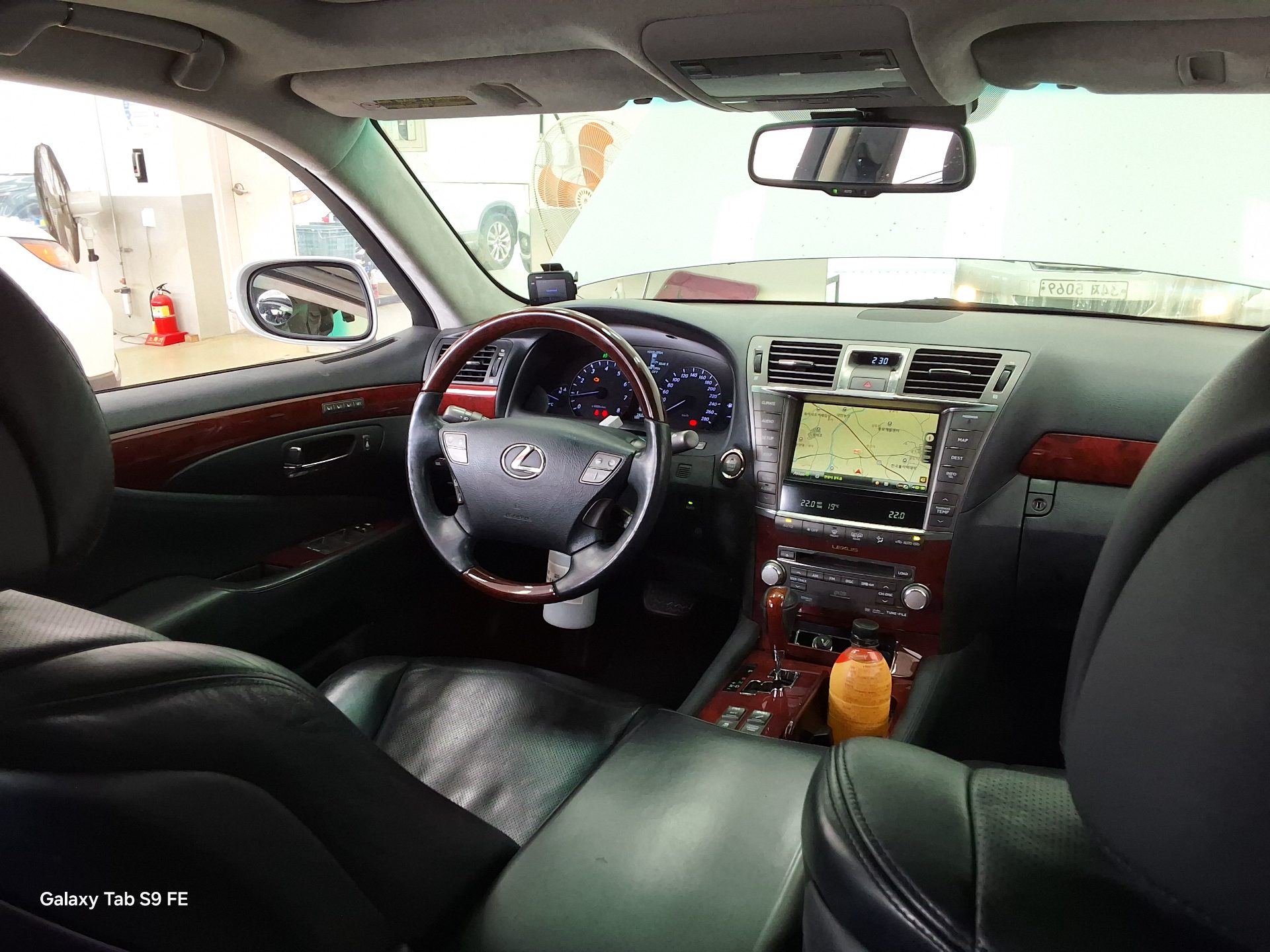 Lexus LS 2012 - Image 10