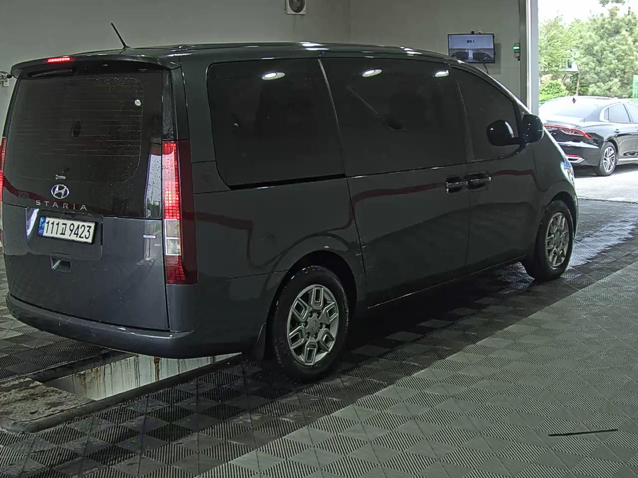 Hyundai Staria 2022 - Image 4