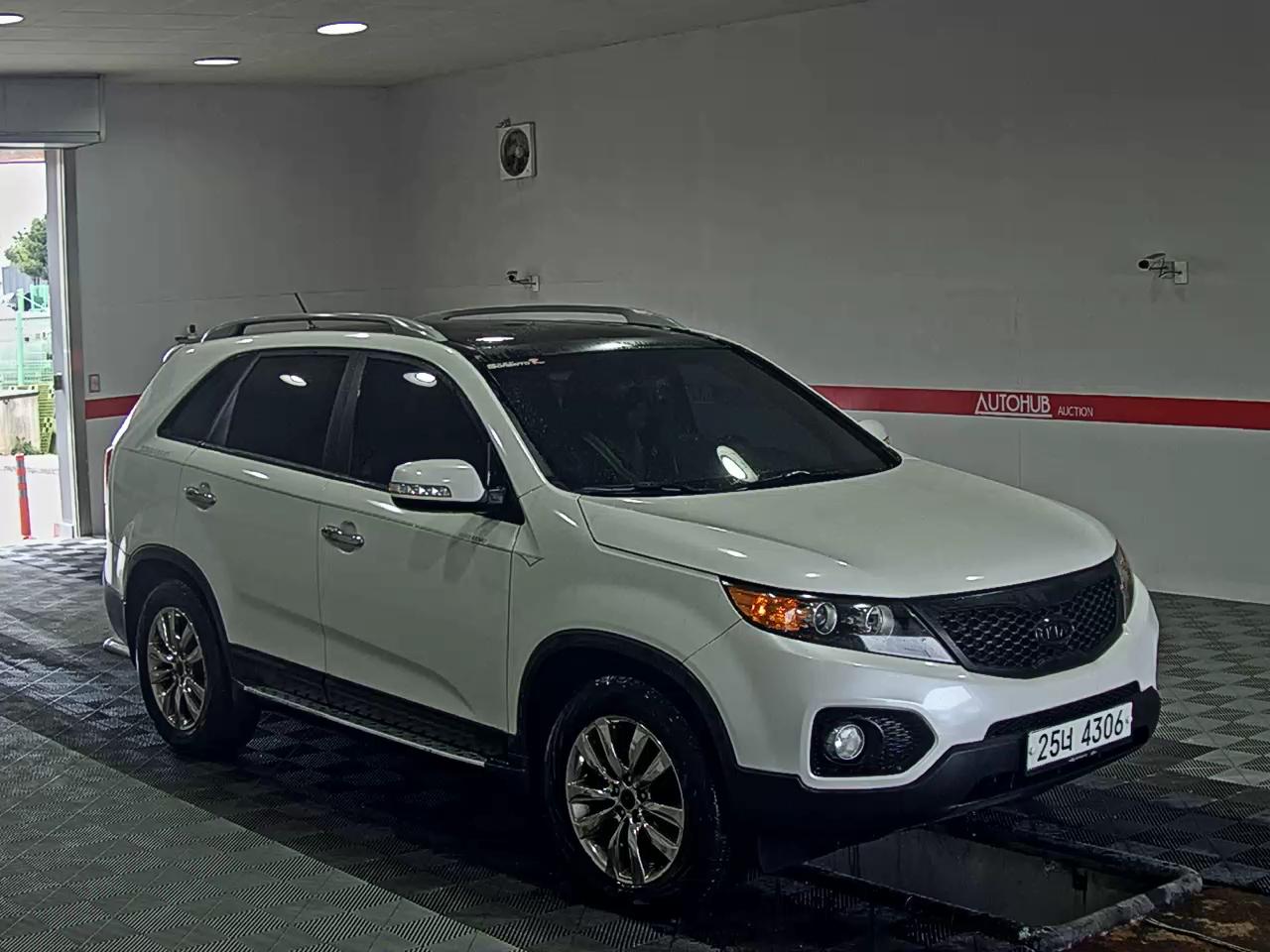 Kia Sorento 2011 - Image 2