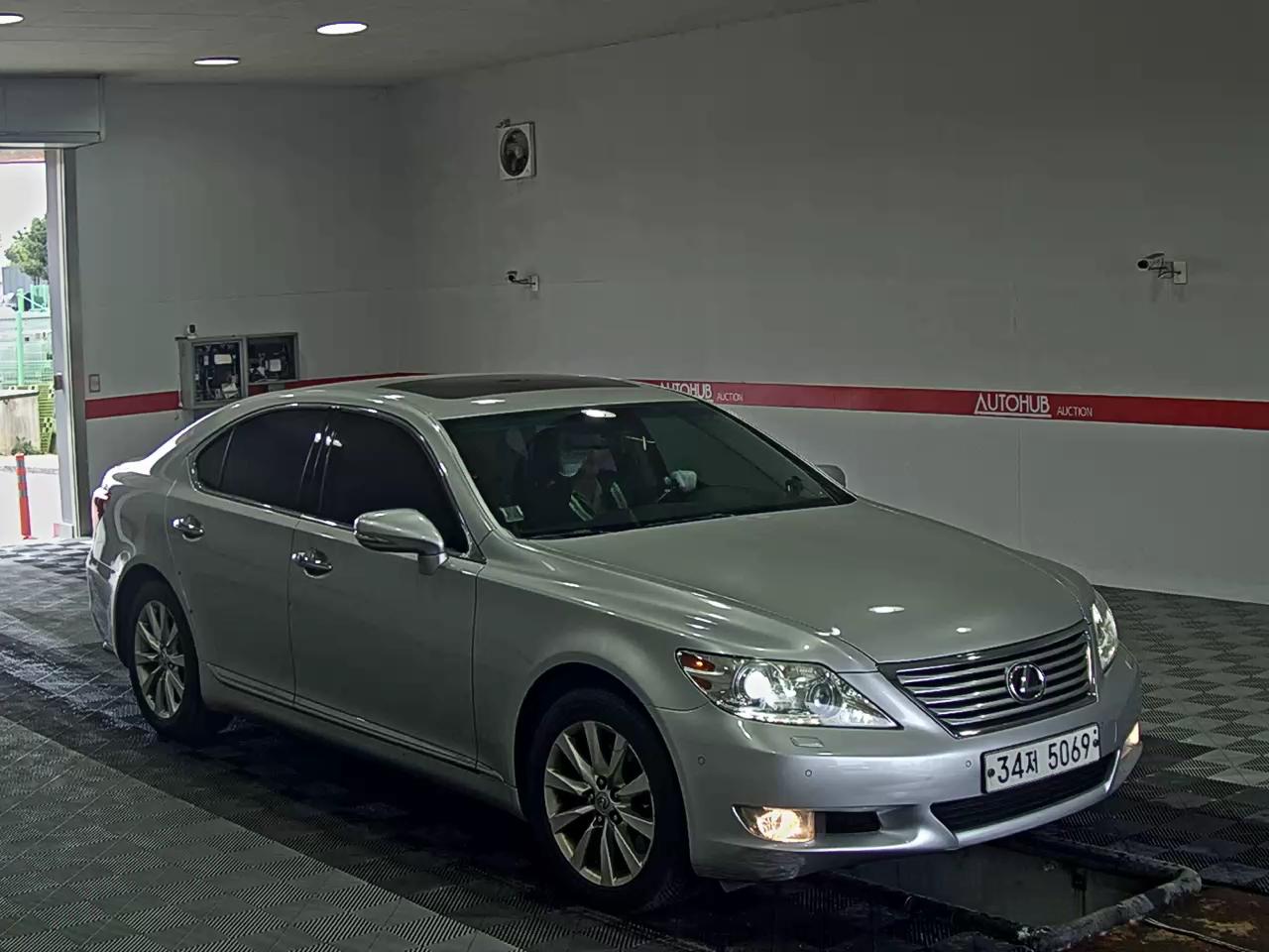Lexus LS 2012 - Image 2
