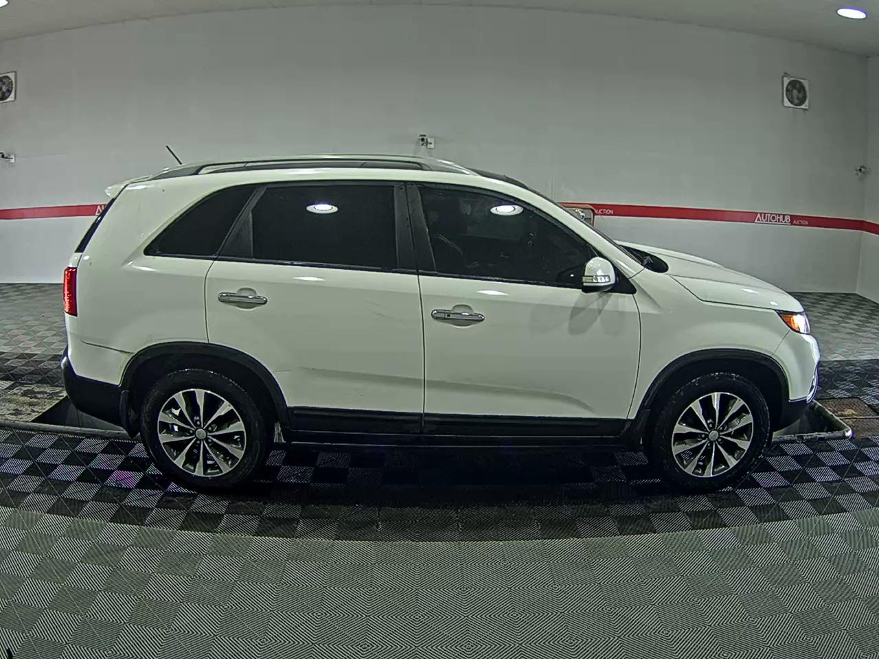 Kia Sorento 2011 - Image 3