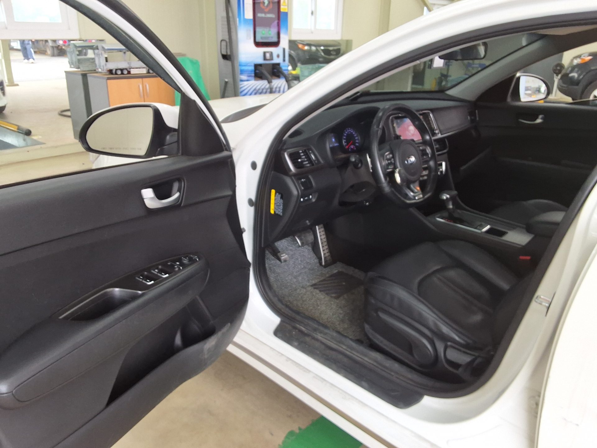 Kia K5 2016 - Image 9