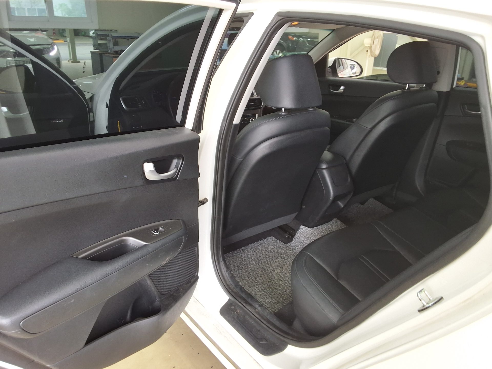 Kia K5 2016 - Image 11