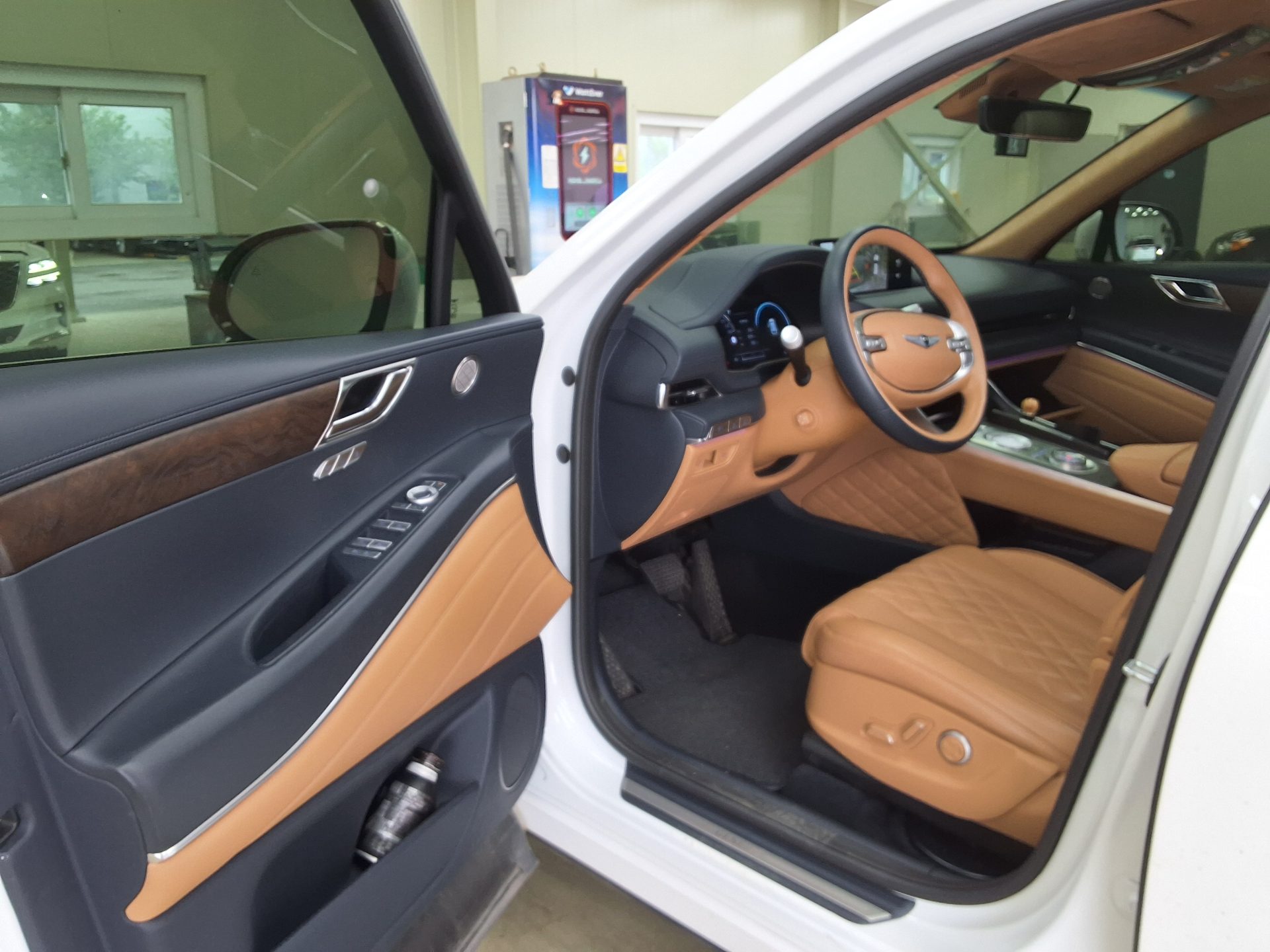 2022 - genesis gv80