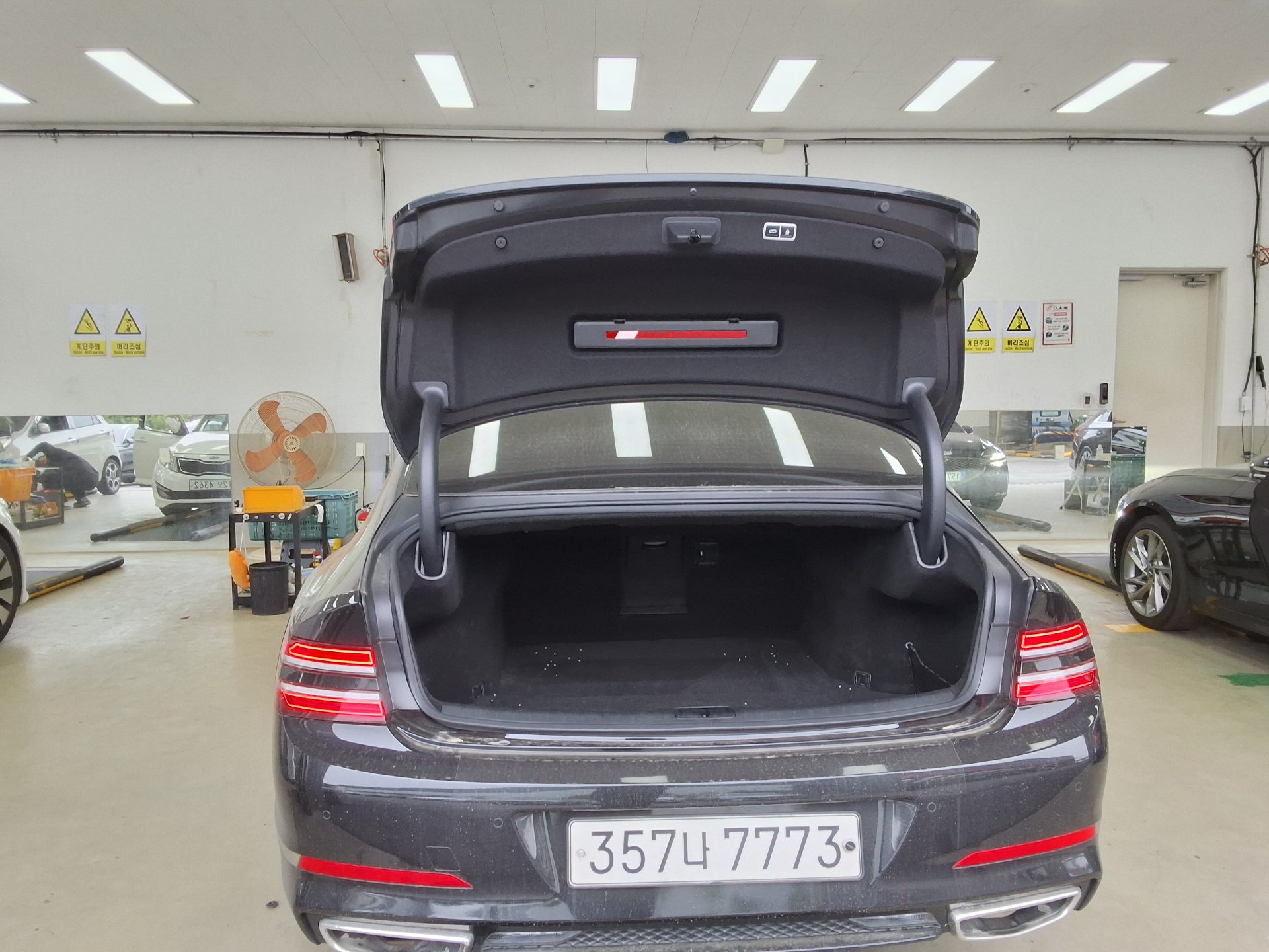 Hyundai Genesis 2021 - Image 14