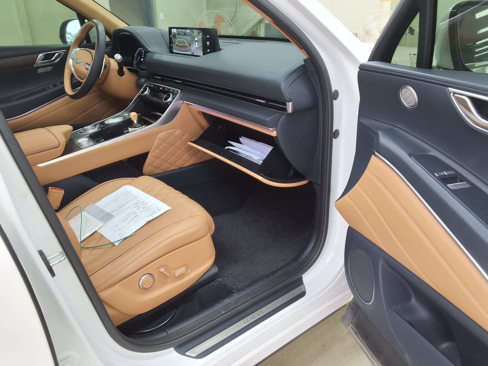 2022 - genesis gv80