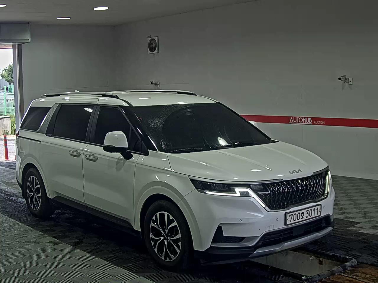 Kia Carnival 2023 - Image 2