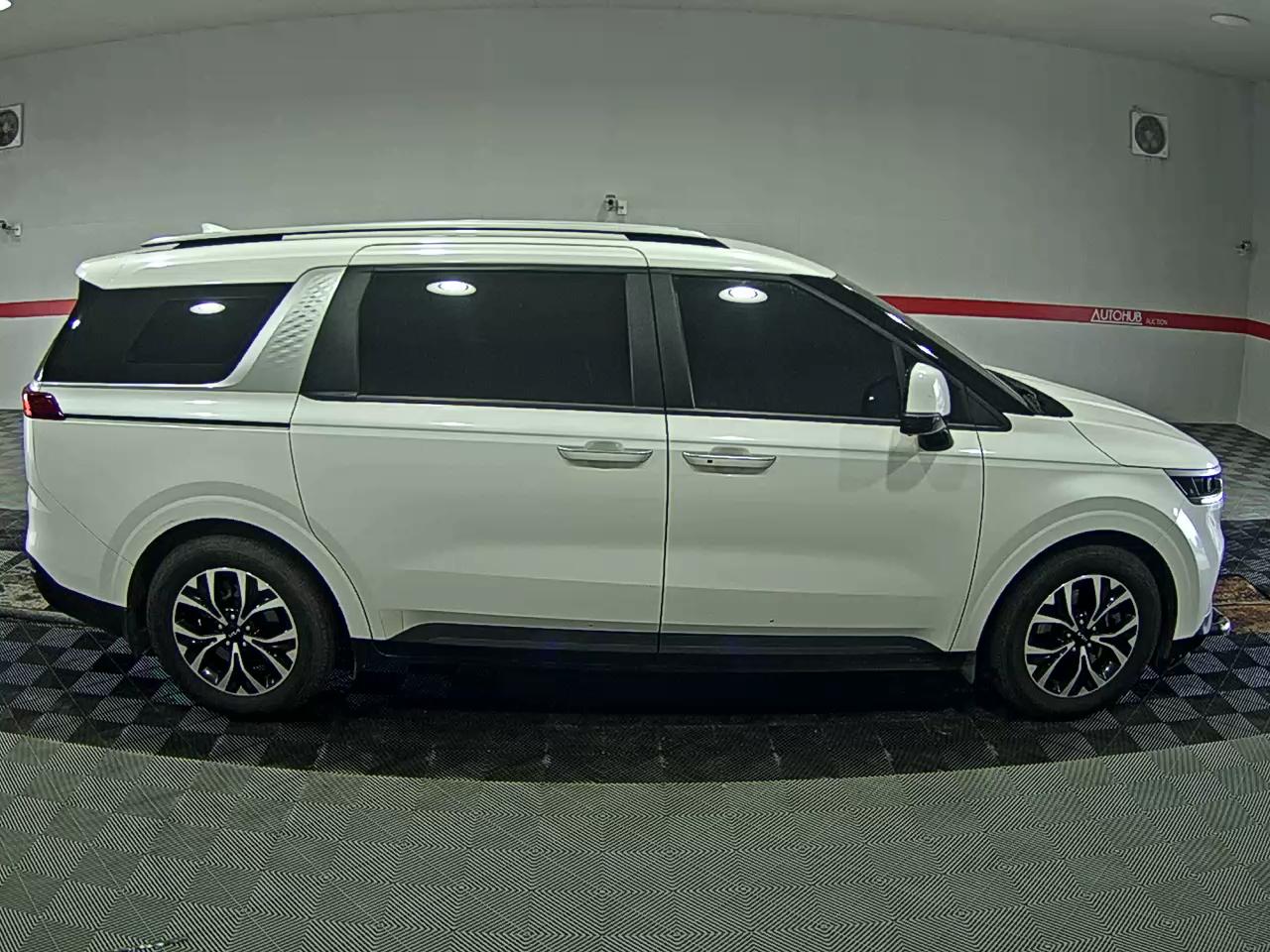 Kia Carnival 2023 - Image 3