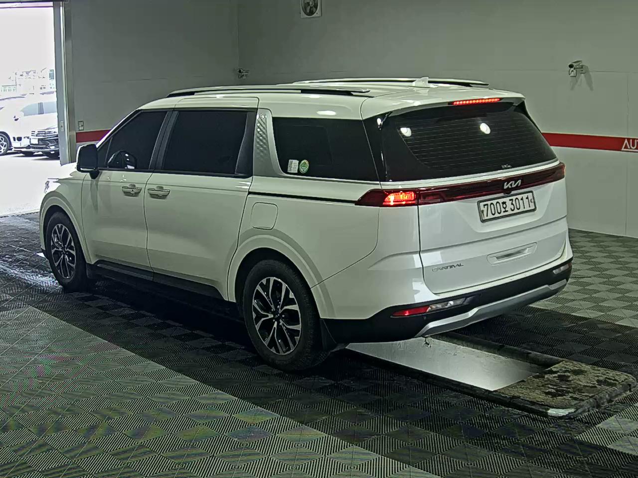 Kia Carnival 2023 - Image 5