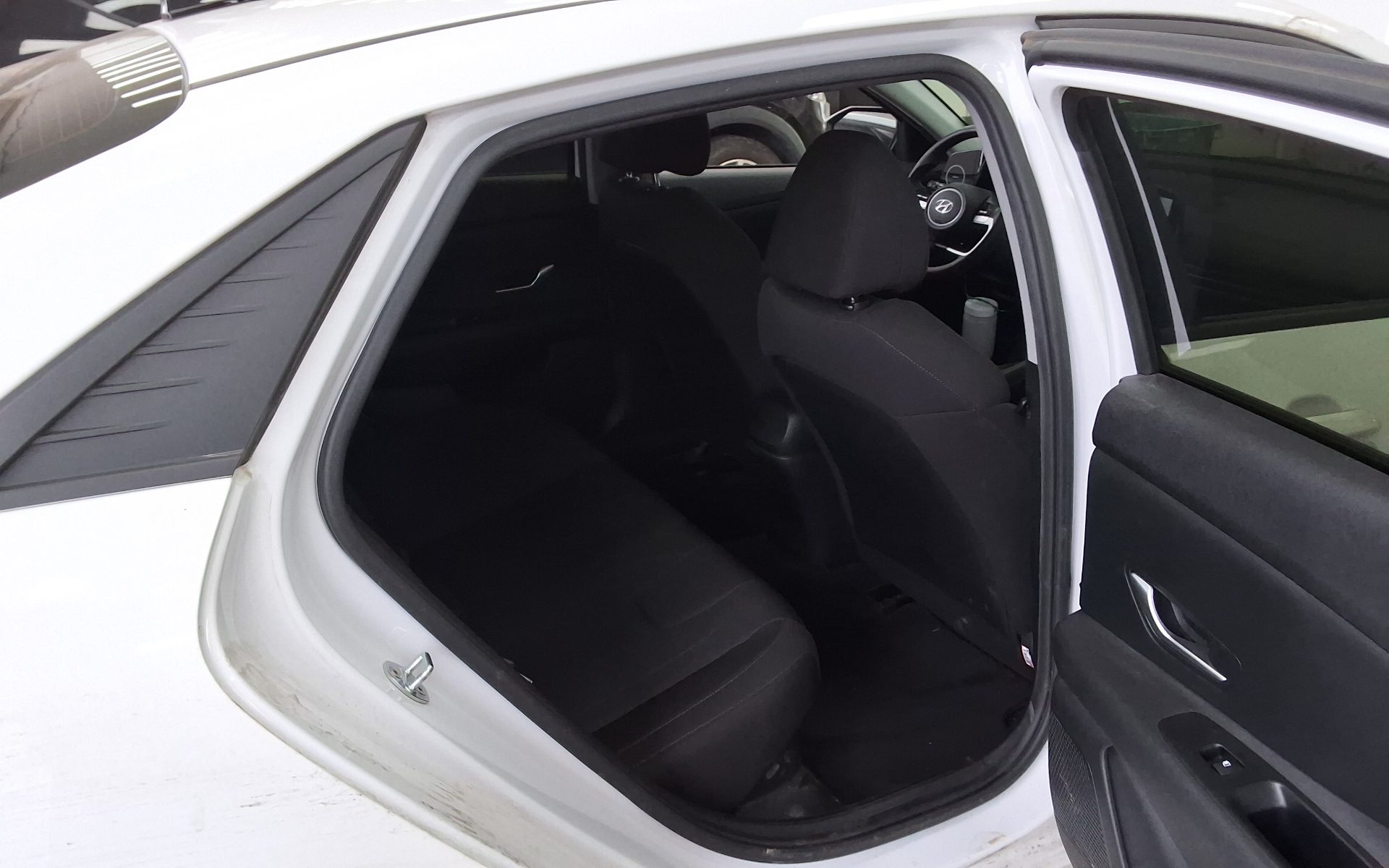 Hyundai Elantra 2021 - Image 12