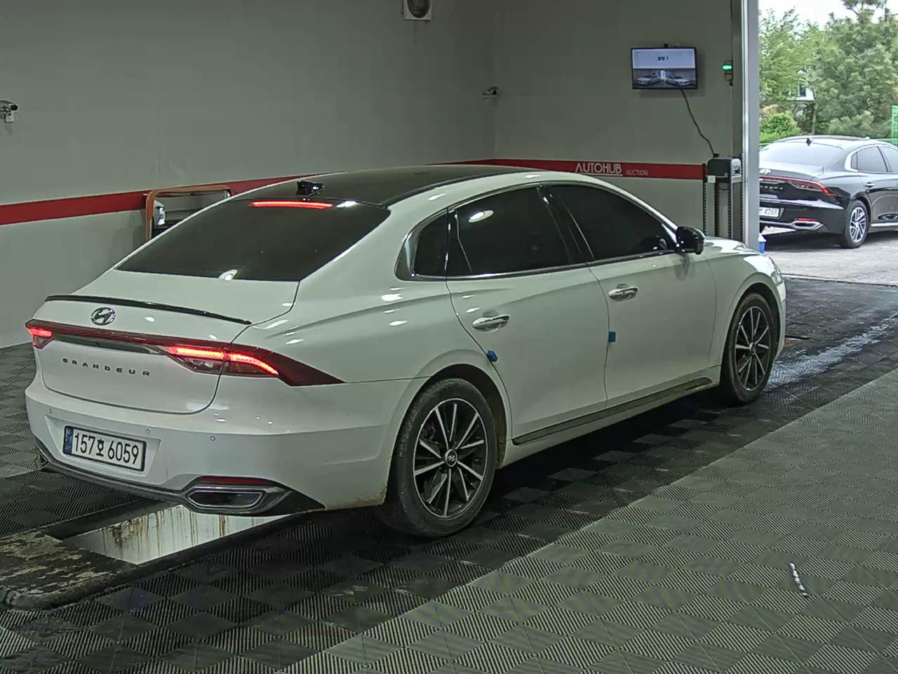 2022 - hyundai grandeur