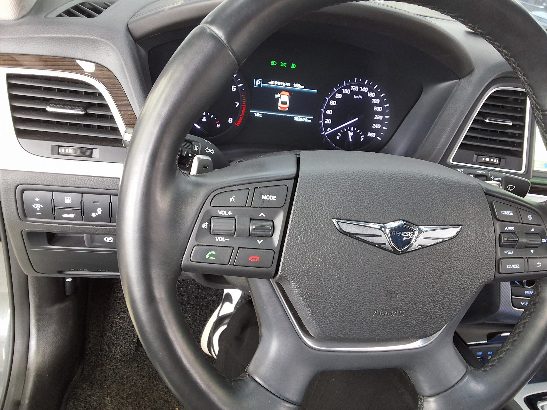 Genesis G80 2018 - Image 21