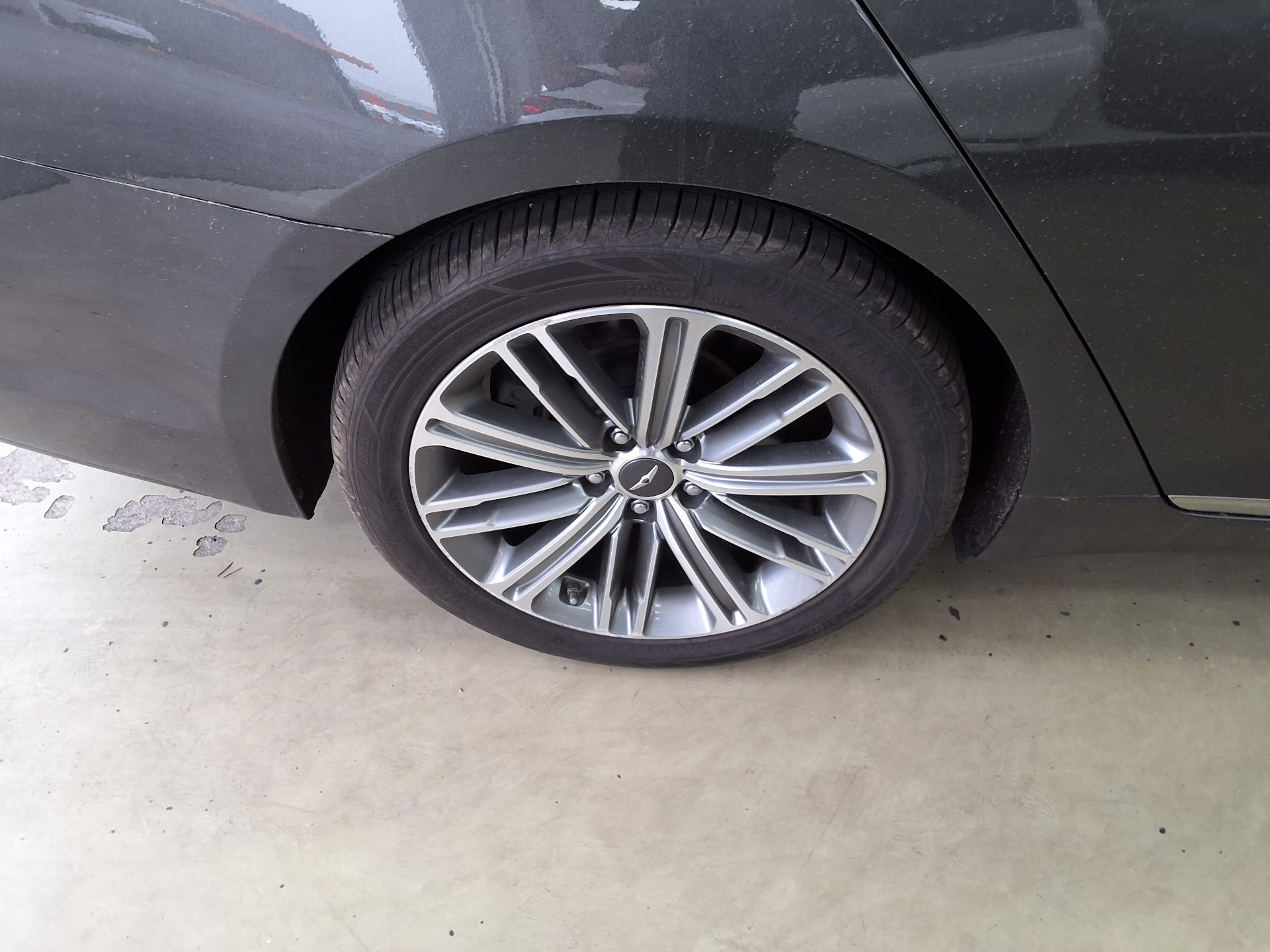 Genesis G80 2018 - Image 20