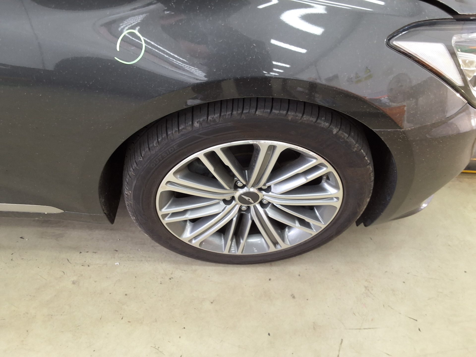 Genesis G80 2018 - Image 19