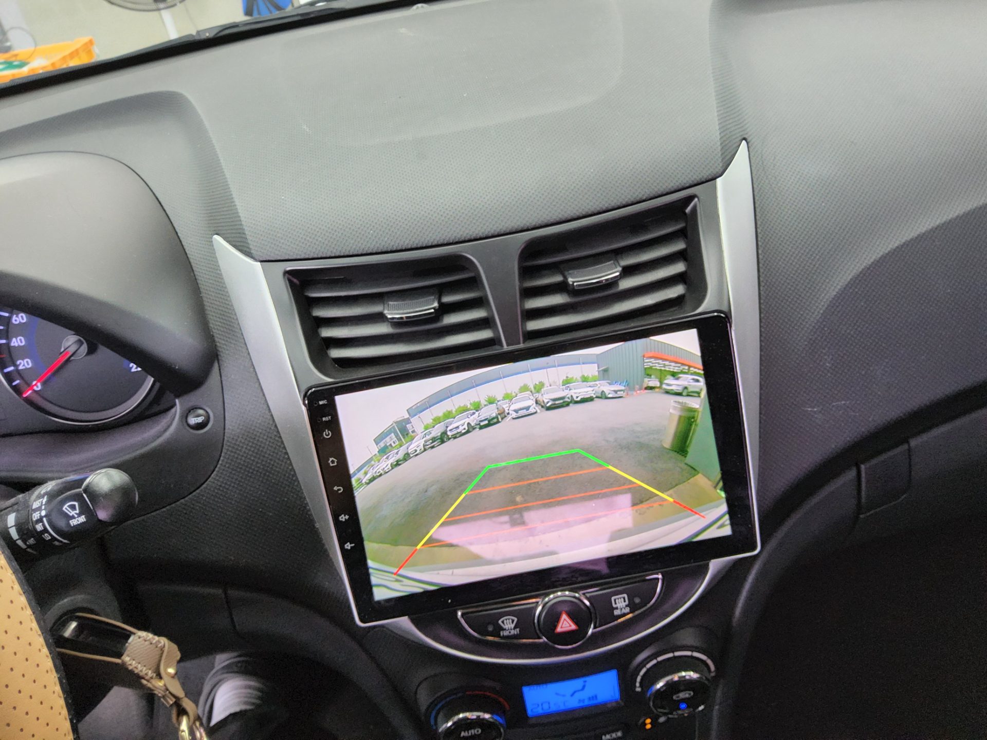 Hyundai Accent 2012 - Image 16