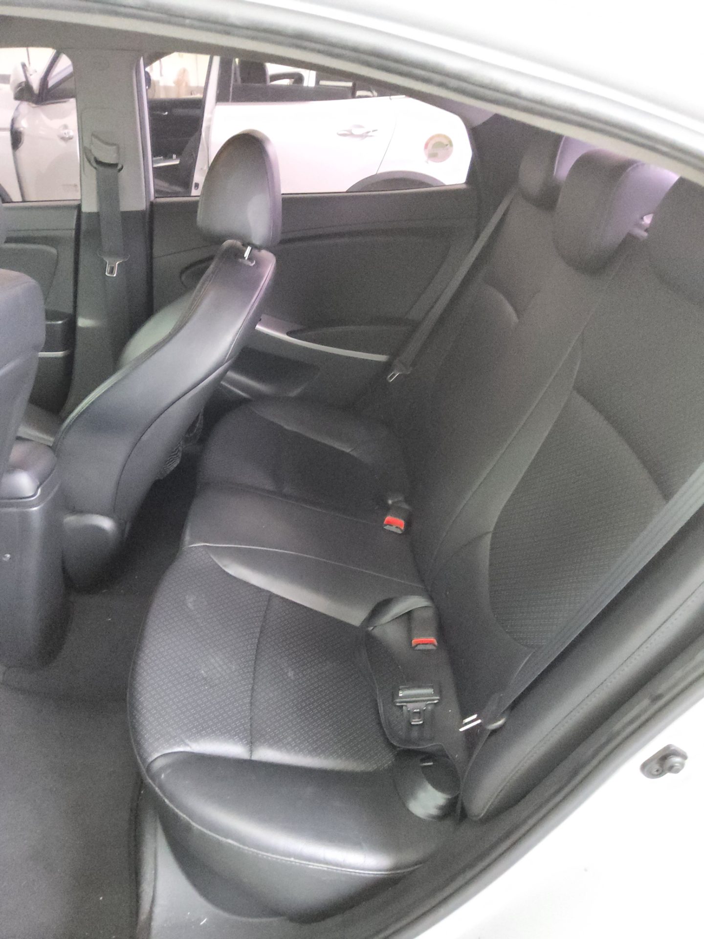 Hyundai Accent 2012 - Image 11