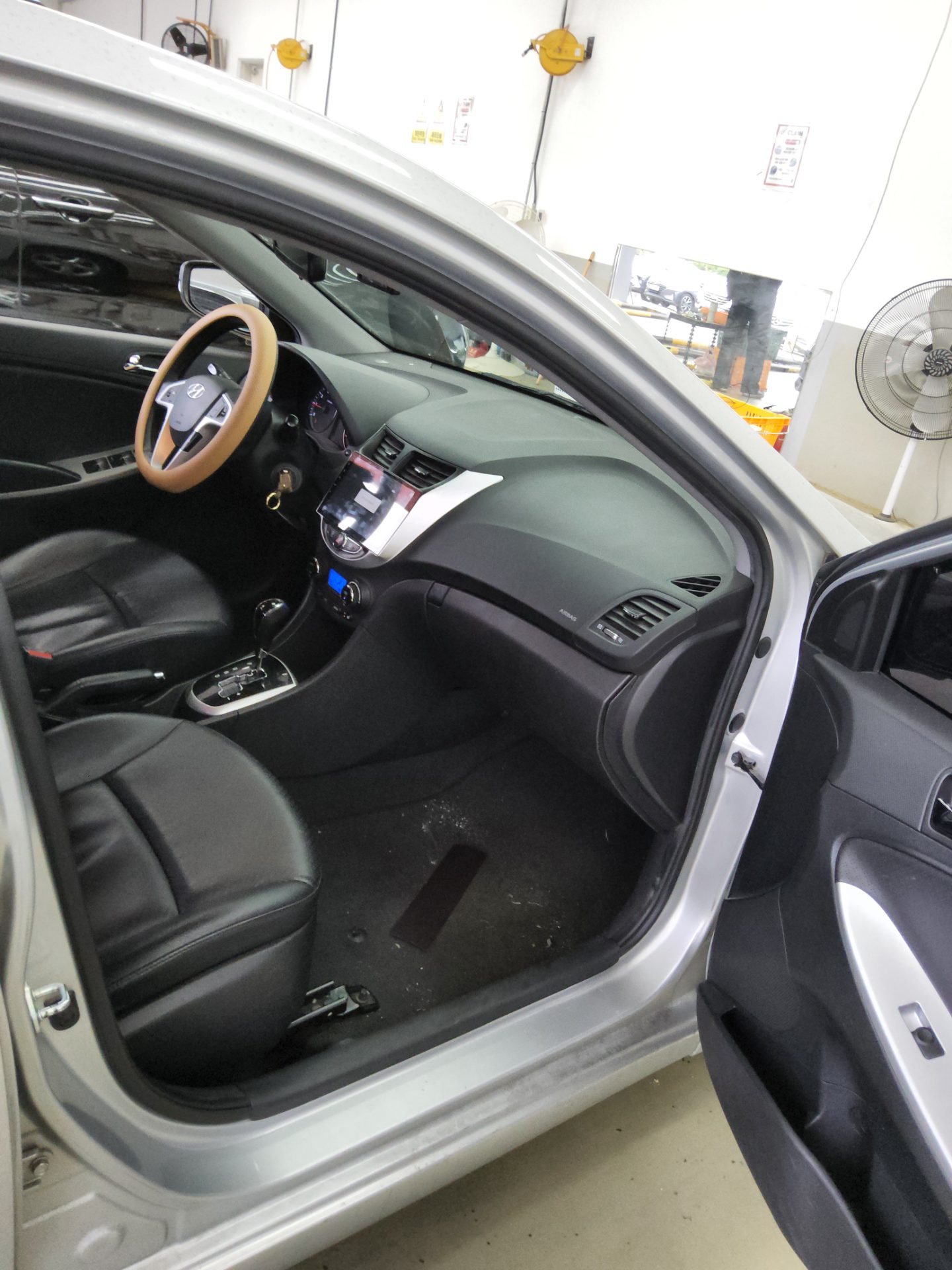 Hyundai Accent 2012 - Image 13