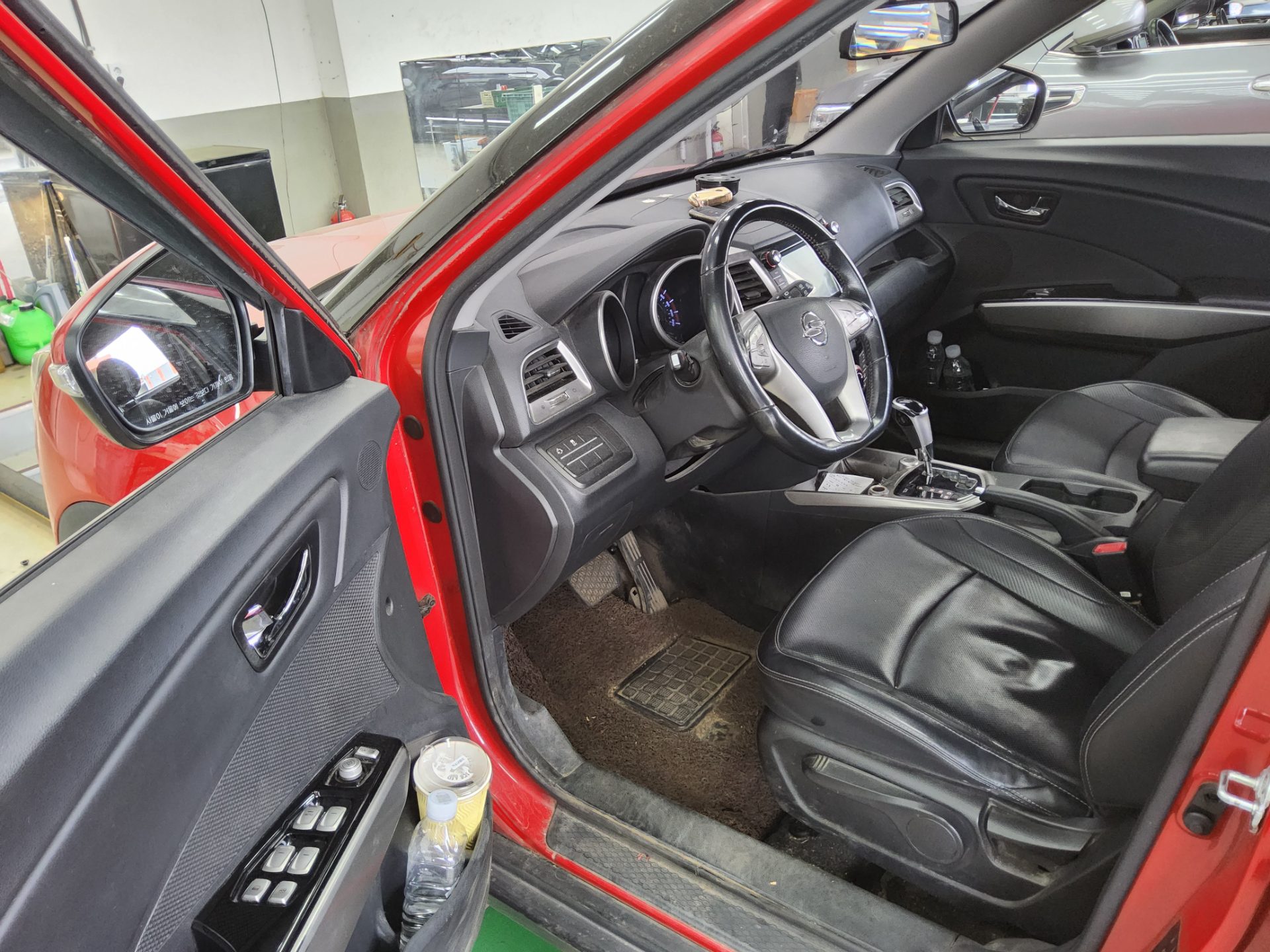 KG Mobility Tivoli 2016 - Image 9