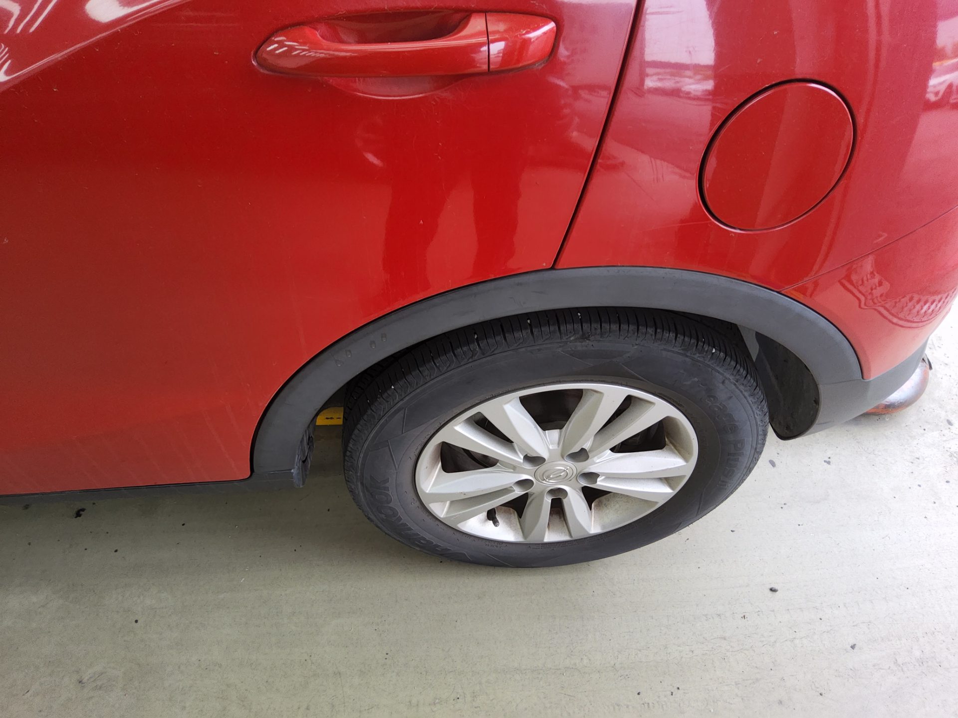 KG Mobility Tivoli 2016 - Image 18
