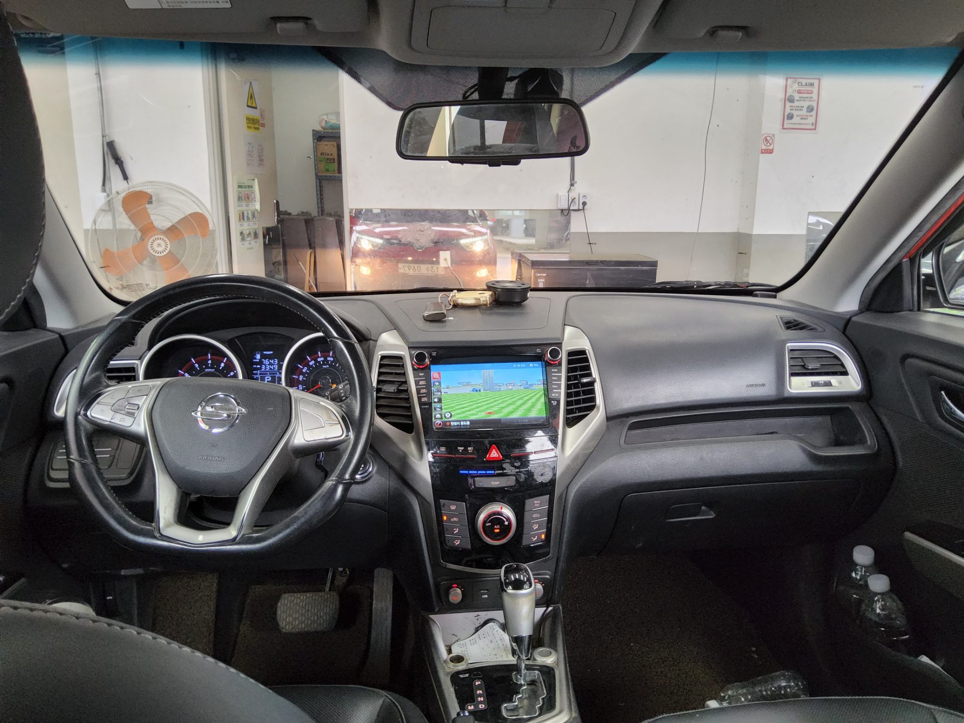 KG Mobility Tivoli 2016 - Image 10