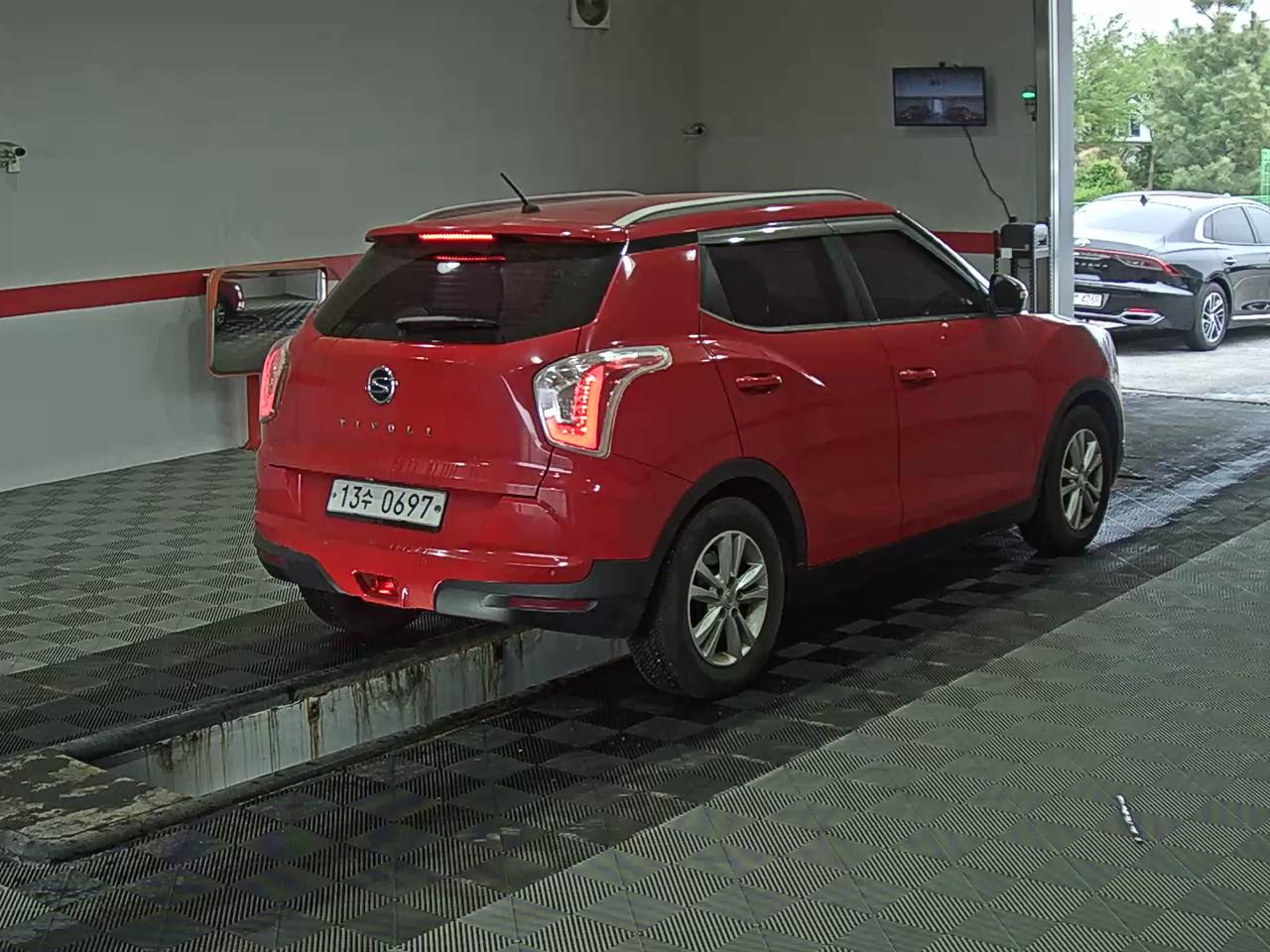 KG Mobility Tivoli 2016 - Image 4