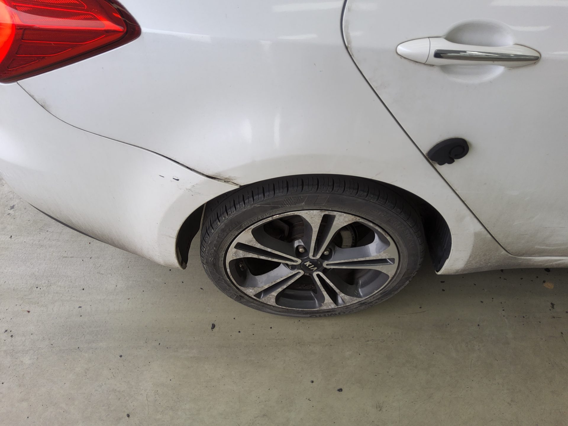 Kia K3 2013 - Image 20