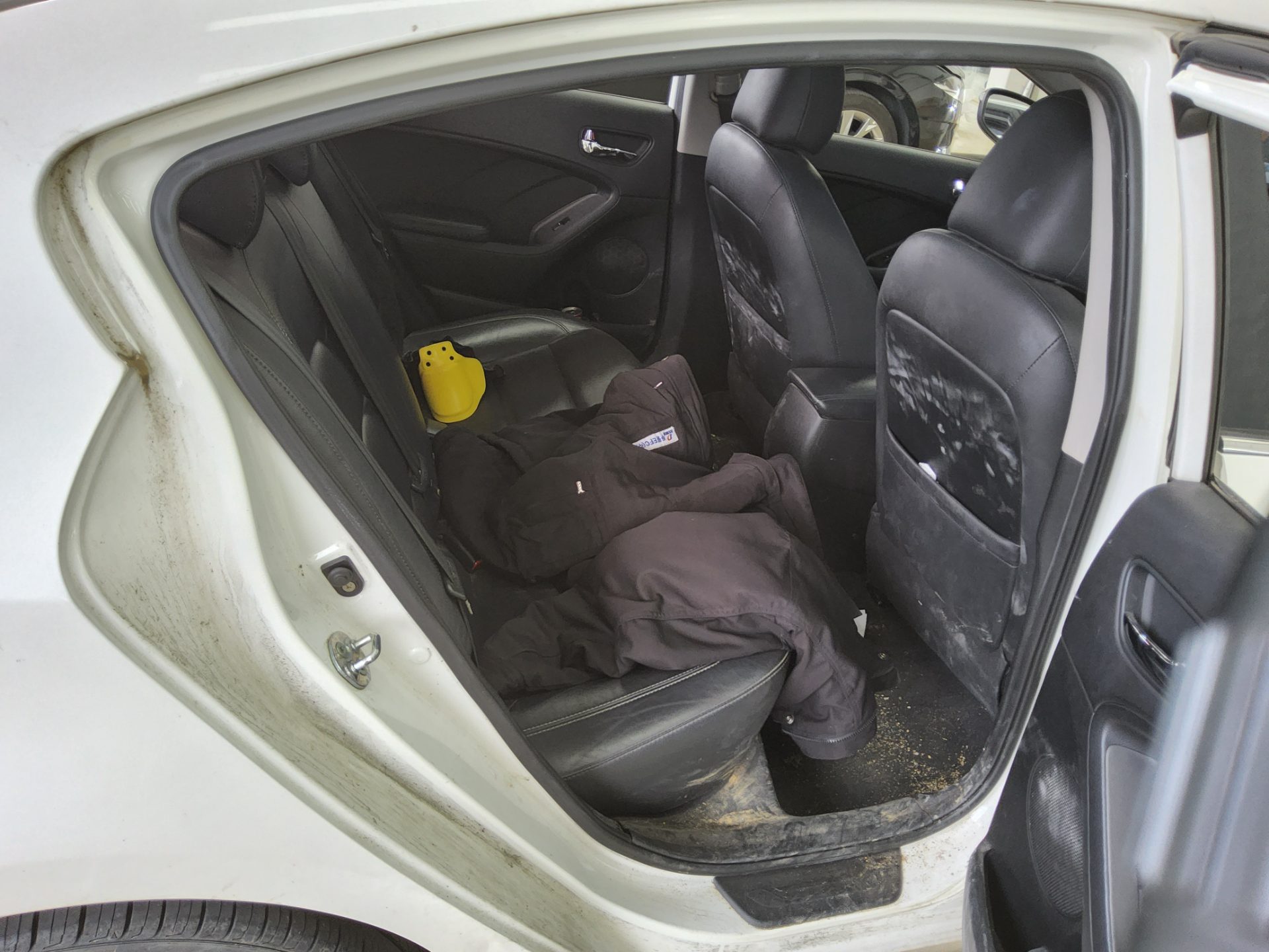 Kia K3 2013 - Image 12