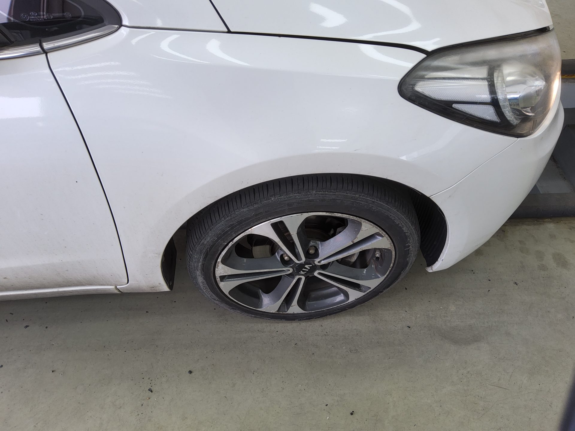Kia K3 2013 - Image 19