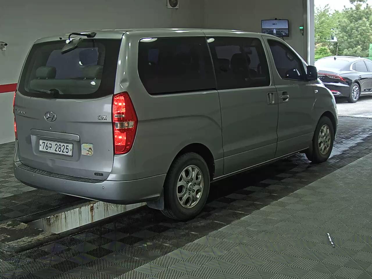 Hyundai Grand Starex 2012 - Image 4