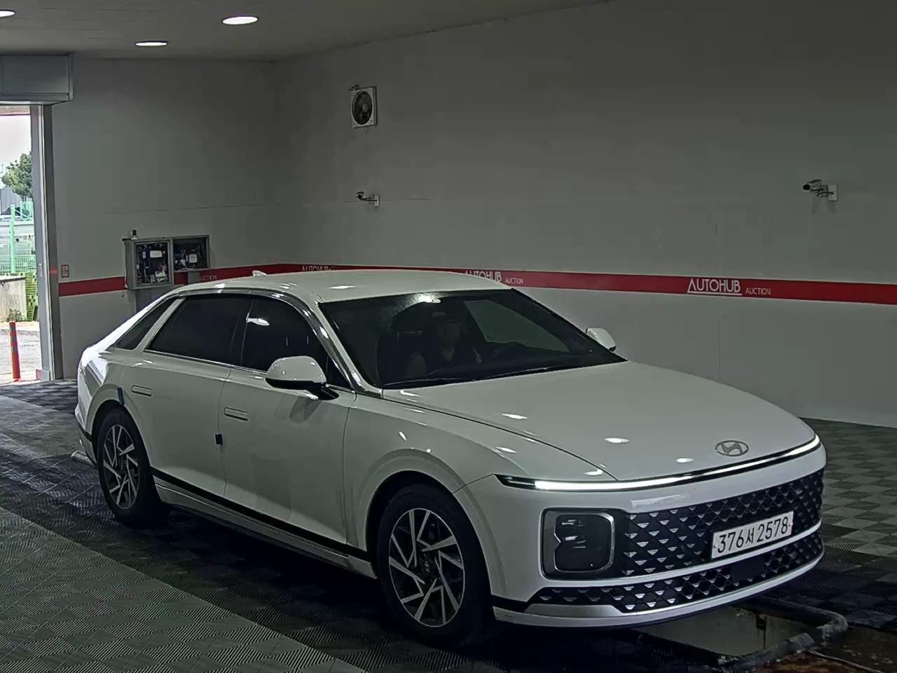 هيونداي جرانجر 2023 - صورة 2