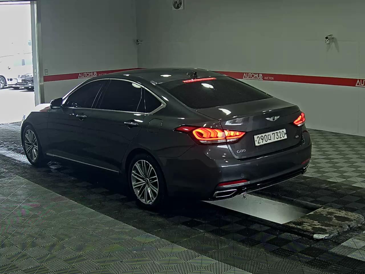 Genesis G80 2018 - Image 5