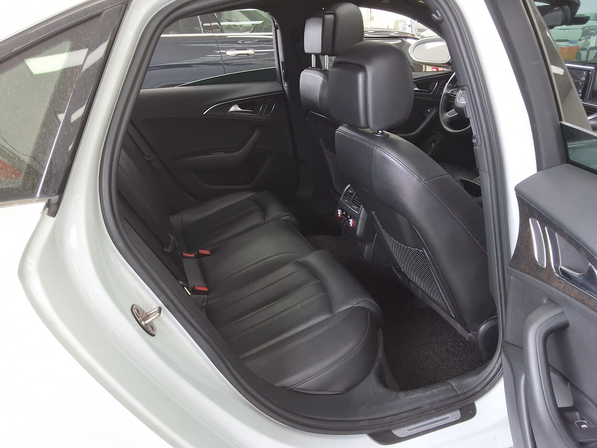 Audi A6 2018 - Image 13
