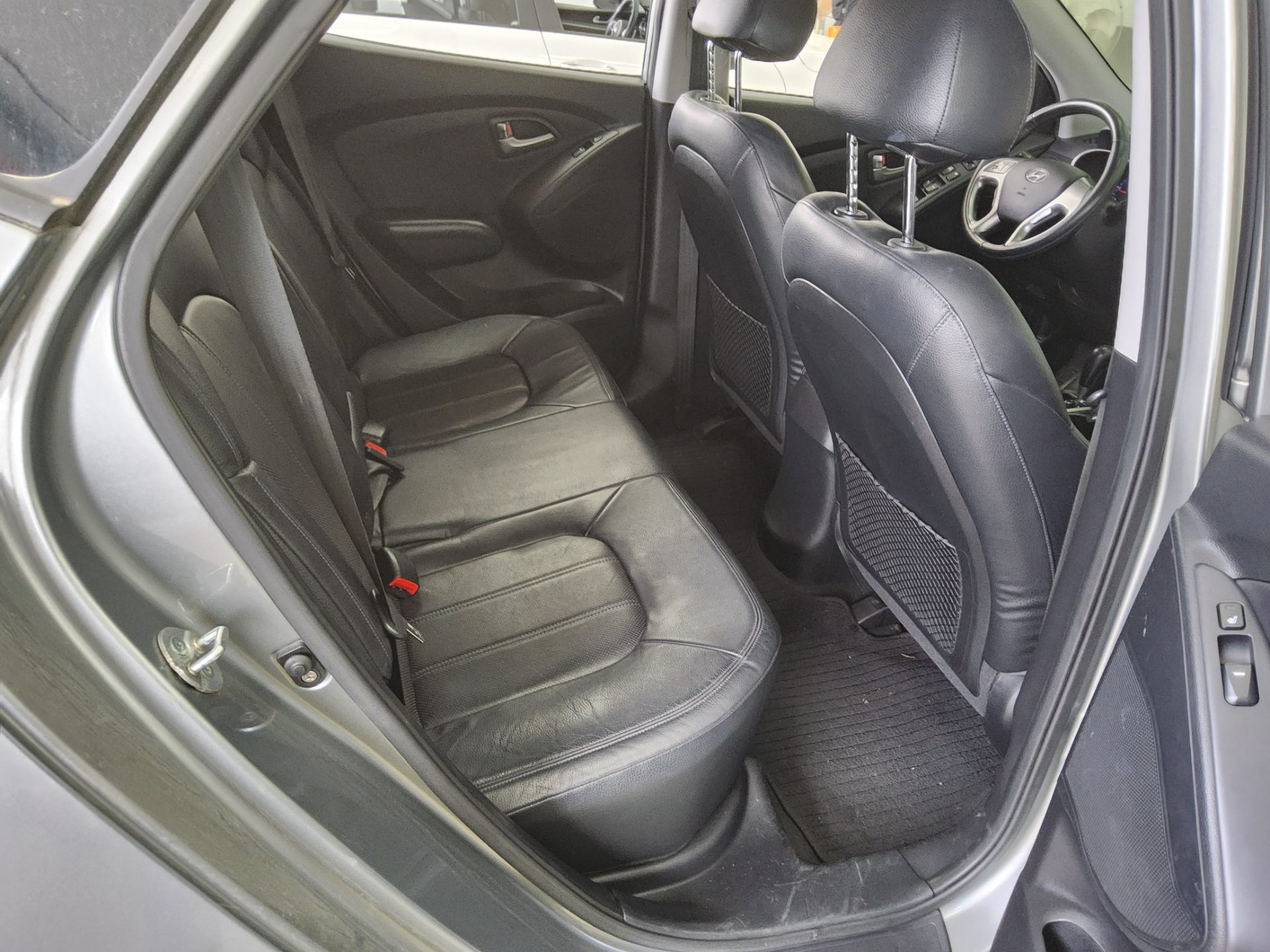 Hyundai Tucson 2010 - Image 12