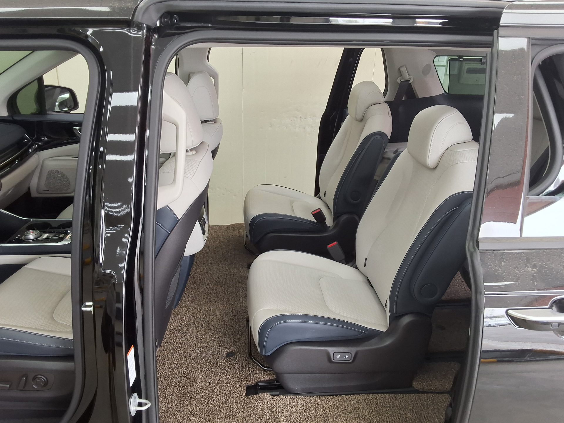 Kia Other 2025 - Image 11