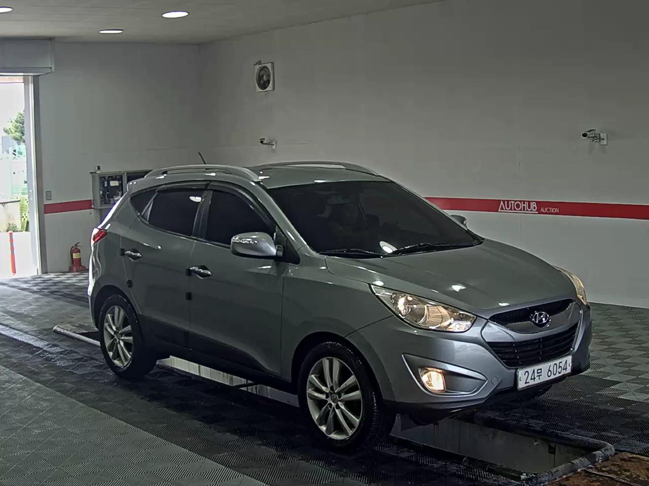 Hyundai Tucson 2010 - Image 2