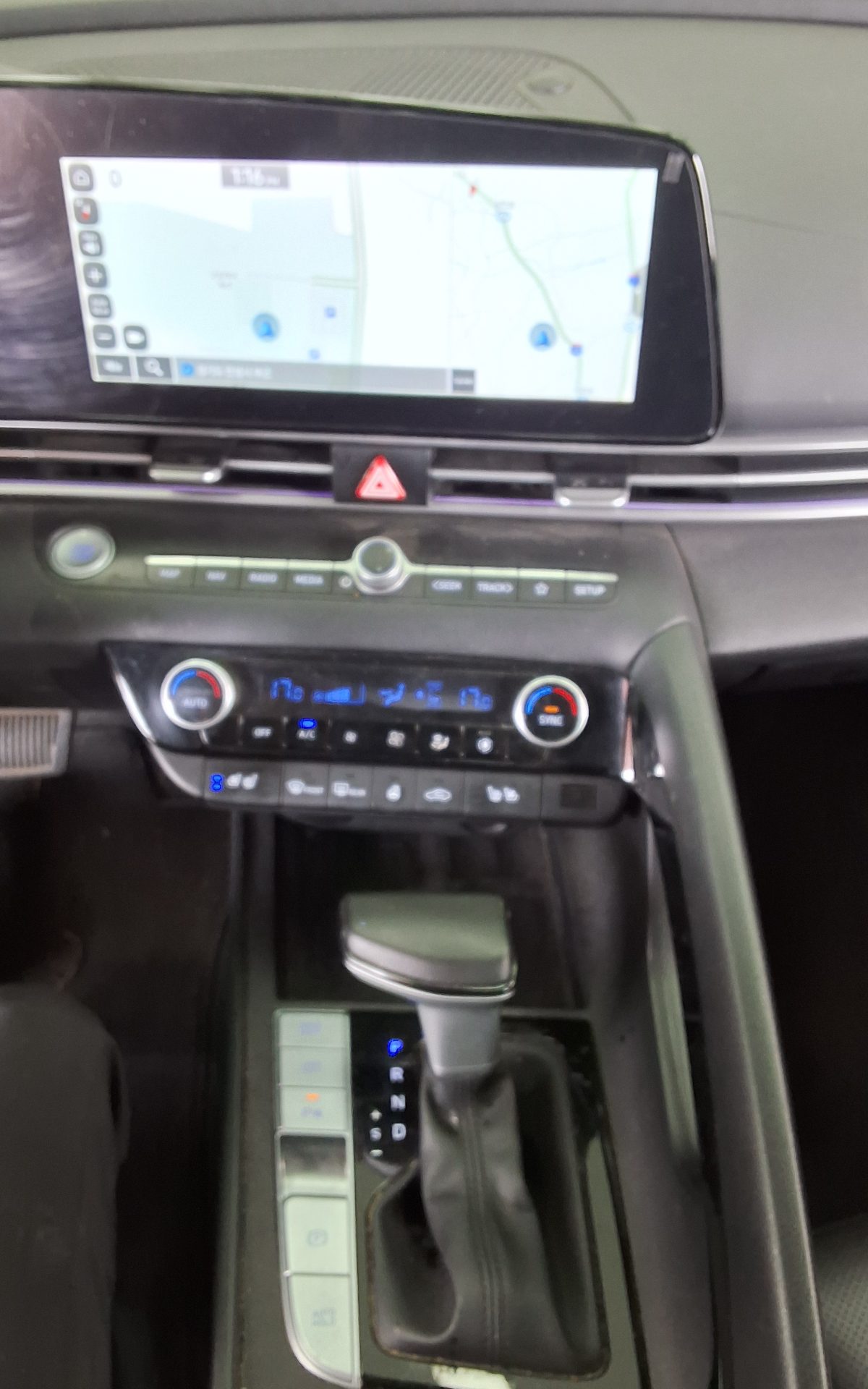 Hyundai Elantra 2022 - Image 17