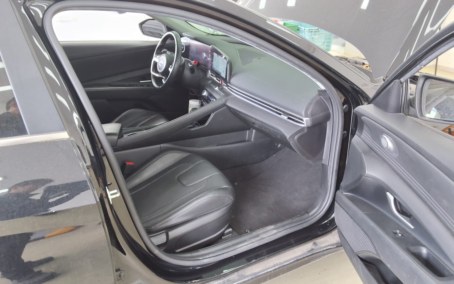 Hyundai Elantra 2022 - Image 13