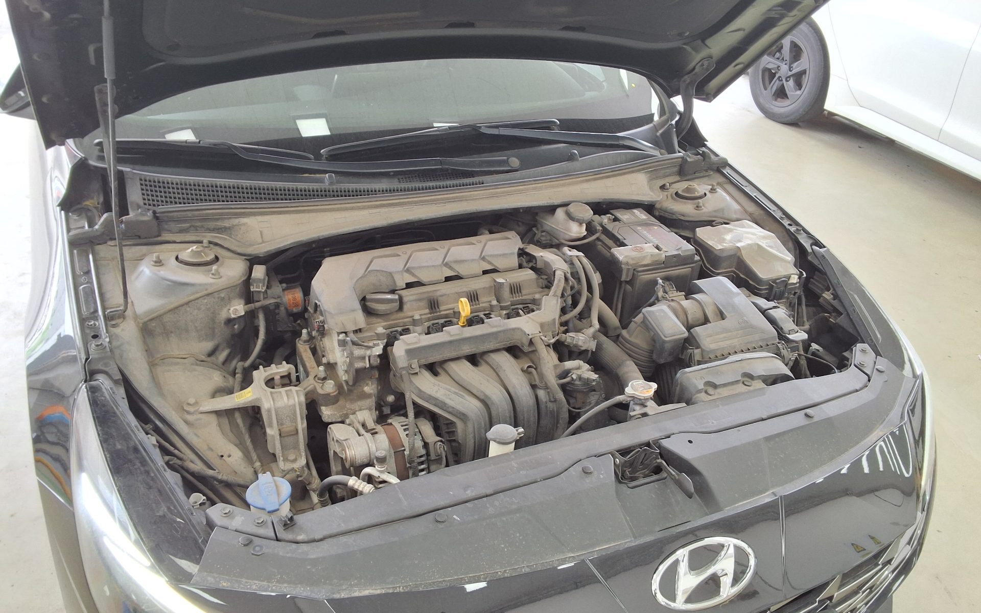 Hyundai Elantra 2022 - Image 20
