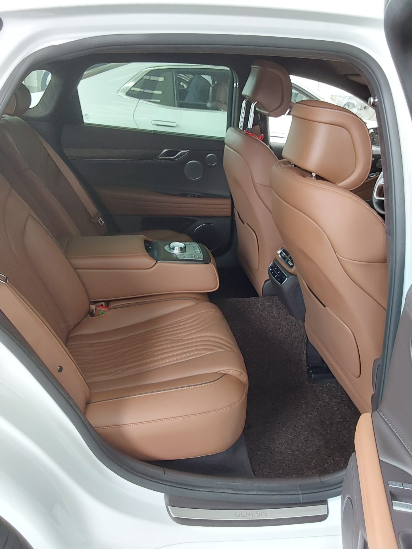 هيونداي جينيسيس 2023 - صورة 12