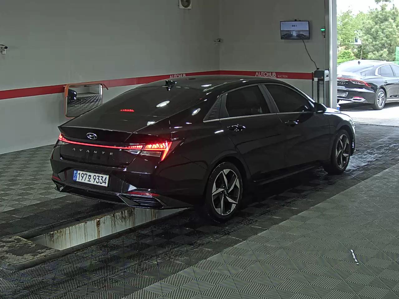 Hyundai Elantra 2022 - Image 4