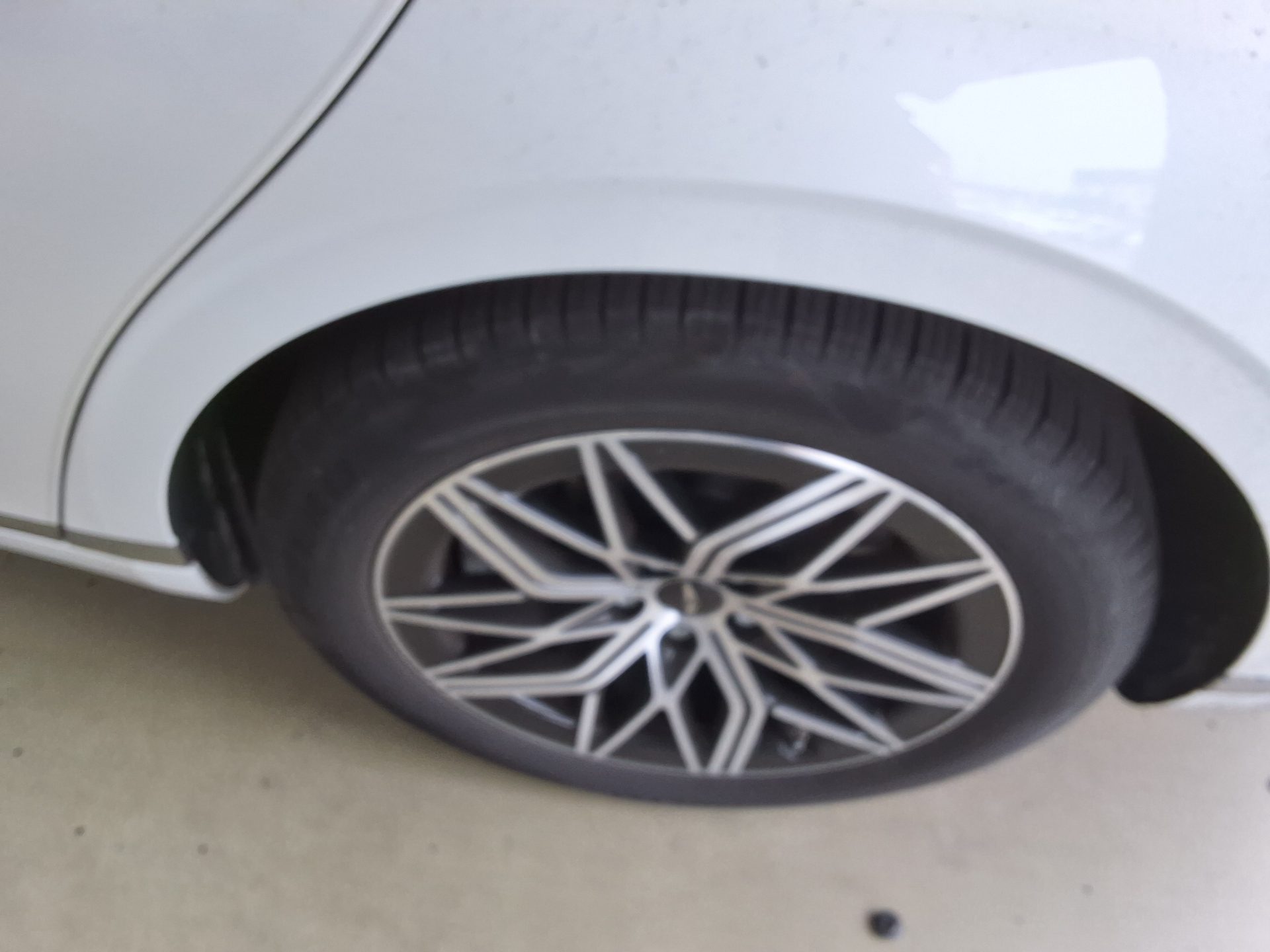 هيونداي جينيسيس 2023 - صورة 18