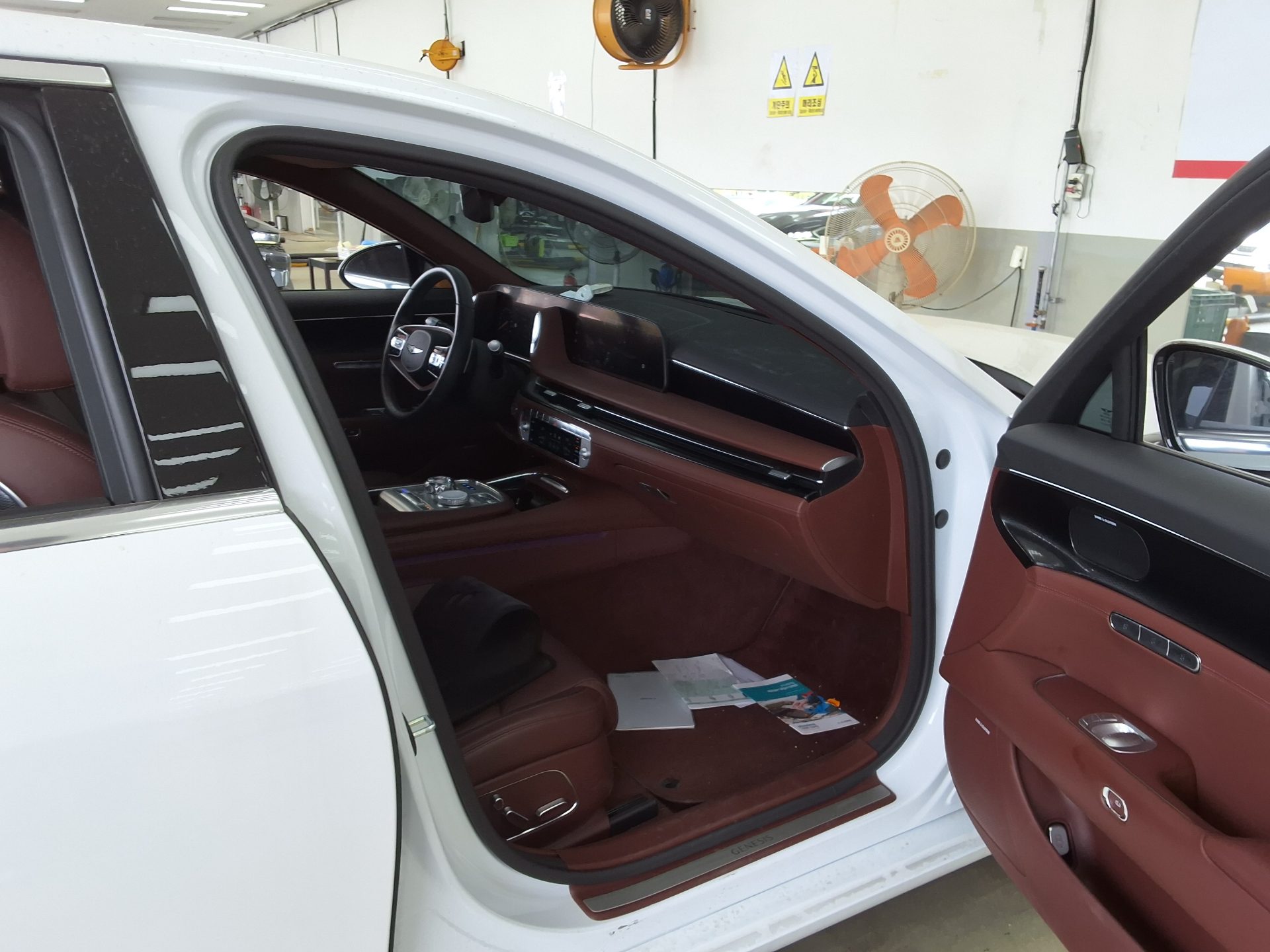 هيونداي جينيسيس 2023 - صورة 13