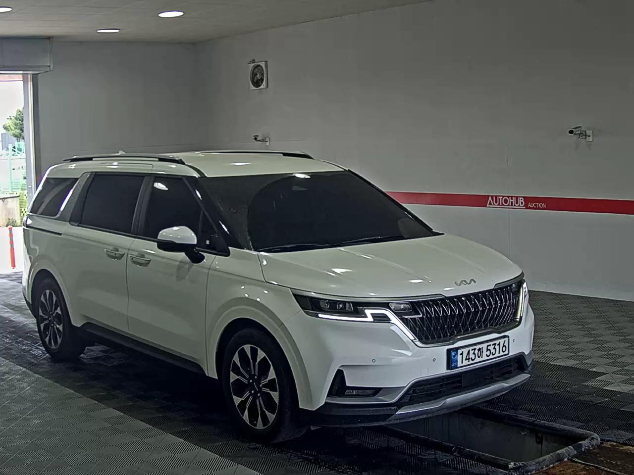 Kia Carnival 2023 - Image 2