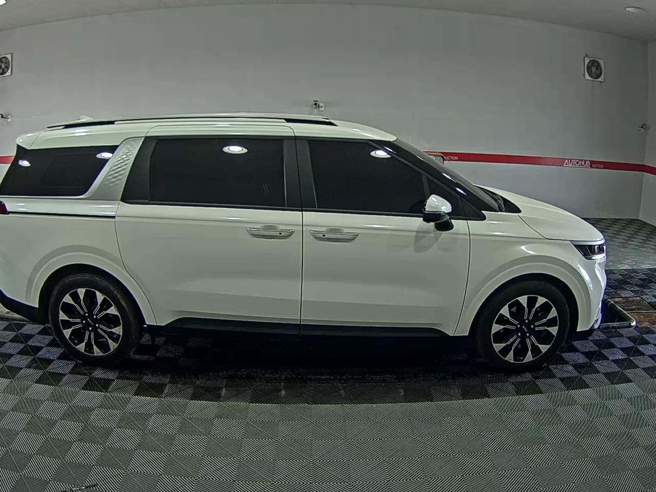 Kia Carnival 2023 - Image 3